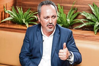 Cargada de AMLO con Salgado