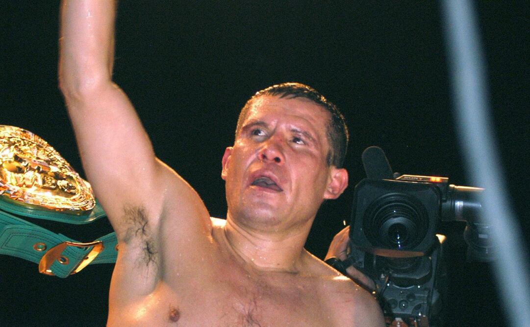 Julio César Chávez al término del combate contra Frankie Randall - FOTO: EFE