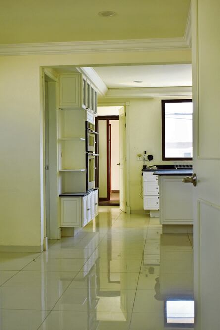 La vivienda de dos pisos tiene una superficie de casi 500 metros de construcción, dijo la fiscal capitalina. Foto: Especial