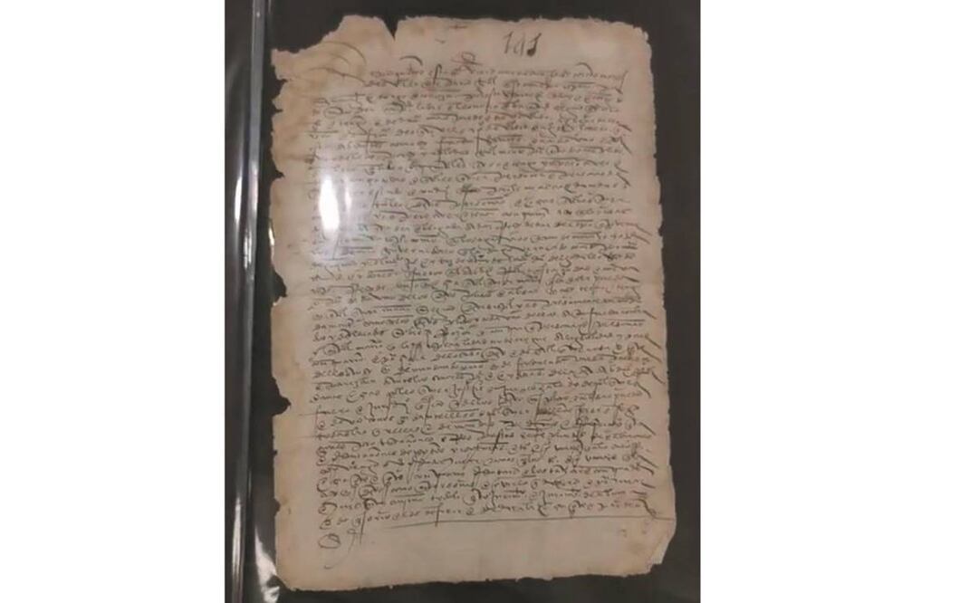 La Oficina del Fiscal General de NY y Homeland Investigations recuperaron los documentos que datan del siglo XVI. Foto: Especial.