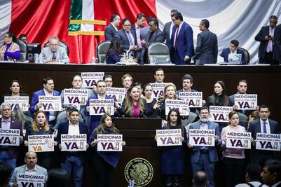 Diputados de oposición piden proporcionar medicamentos a niños con cáncer