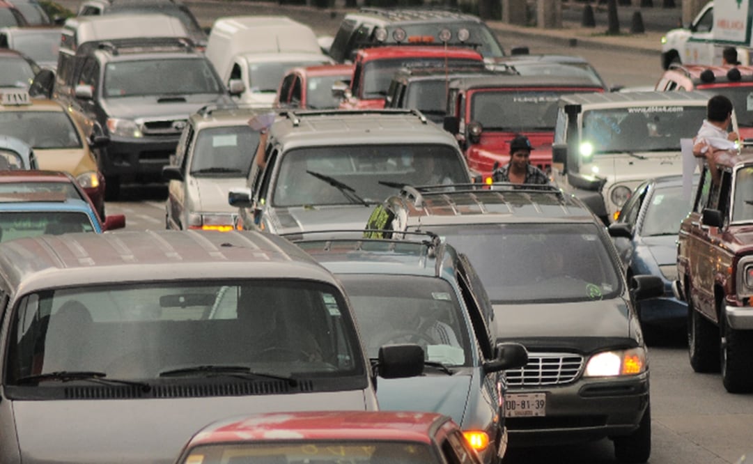 Autos con engomado verde no circulan este jueves, 8 de abril