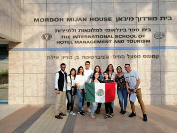 Estudiantes retenidos en Israel esperan trámite para volver a México