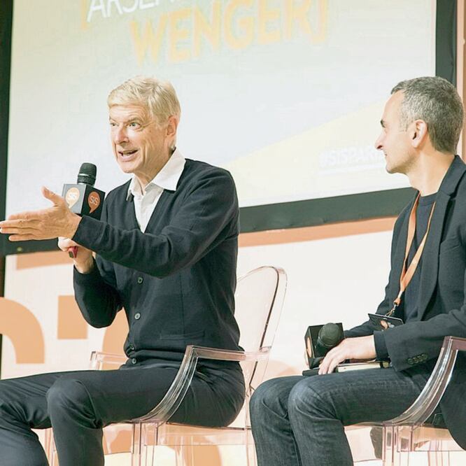 Arsene Wenger, ex entrenador del Arsenal, de los invitados a la reunión. (TWITTER)