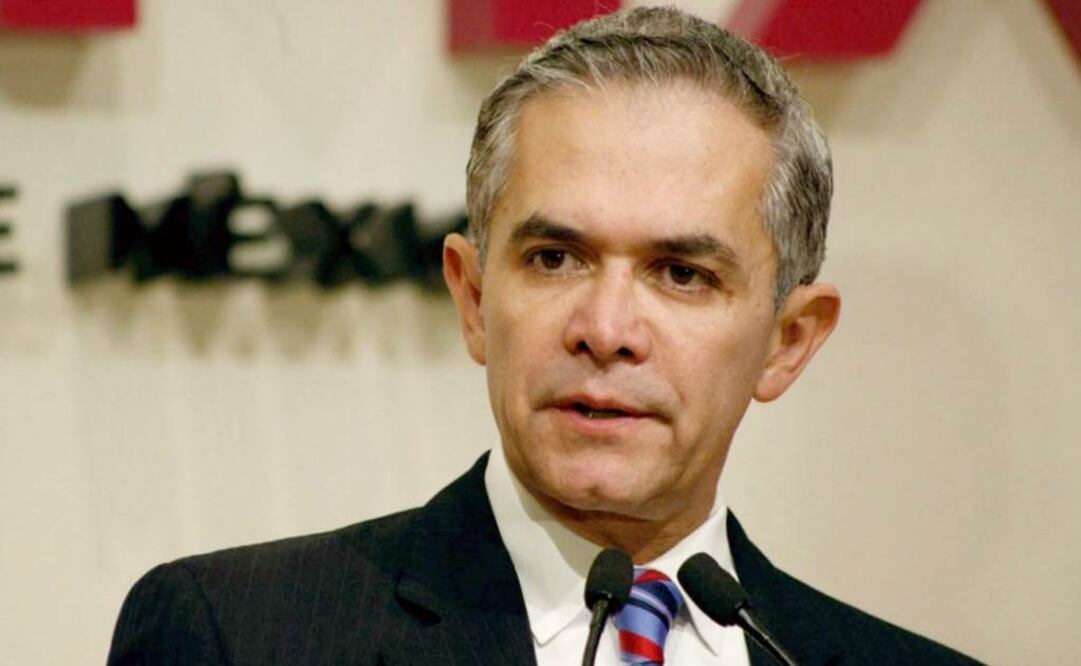 Mancera se corta "brazo" derecho