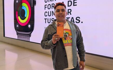 Arturo Delgado, el primer mexicano en comprar el iPhone 17