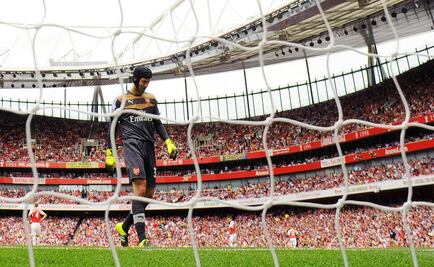 West Ham moja la pólvora de los 'Gunners'  