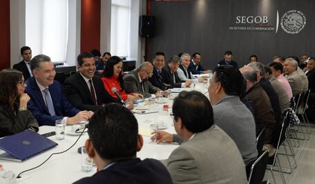 Realizarán operativos contra servicio de Uber, Didi y otras app’s en aeropuertos 