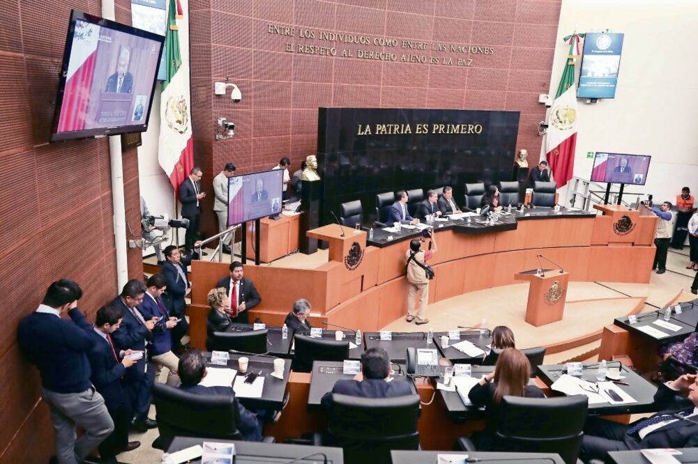 La Secretaría de la Defensa Nacional envió a la Comisión Permanente un documento clasificado como reservado por cinco años en el que detalla los trabajos conjuntos que realiza con autoridades de EU. (LUCÍA GODÍNEZ. EL UNIVERSAL)