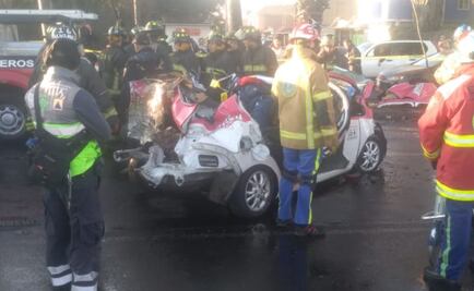 Mueren 5 personas en un taxi tras ser embestidos por auto en Iztapalapa