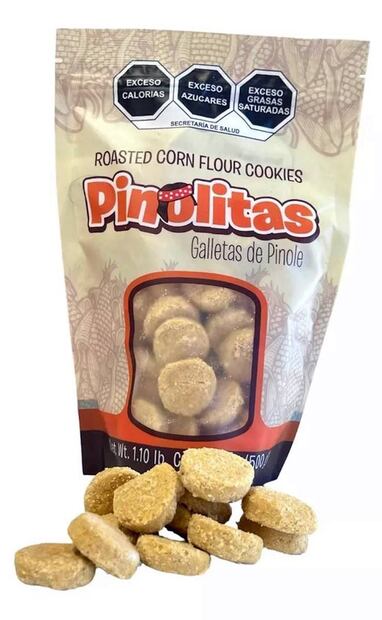 Galletas a base de pinole, también puede elaborarse atole y hasta comerse solo en polvo. Tomada de Wikimedia Commons.