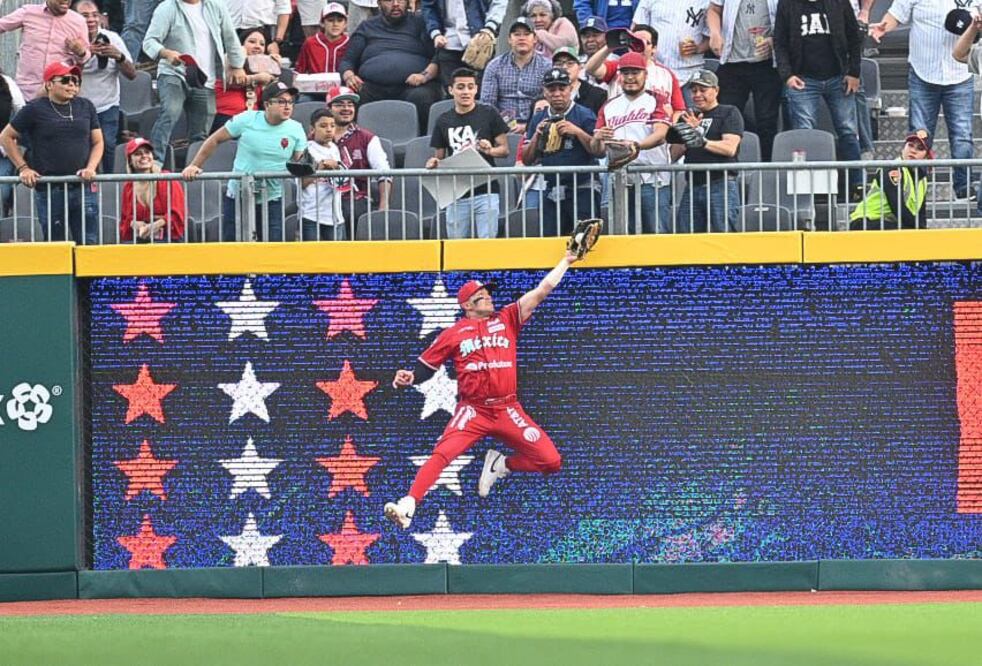 Julián Ornelas se lució ante Giancarlo Stanton / Foto: Diablos Rojos del México