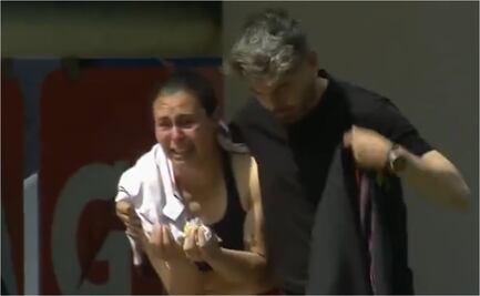 Portera del Puebla Femenil llora tras ser goleada por Cruz Azul; la joven cometió errores y fue expulsada