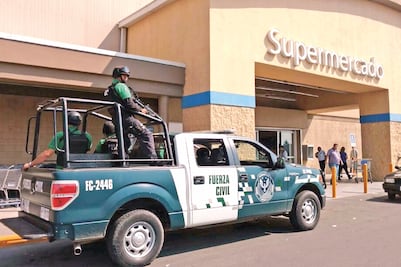 Cierran tiendas; temen saqueos 