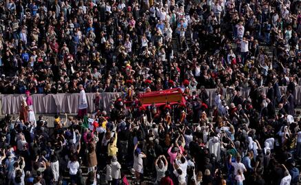 Una marea humana despide al Papa, entre lágrimas y paciencia