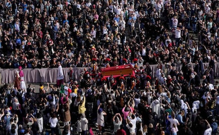 Una marea humana despide al Papa, entre lágrimas y paciencia