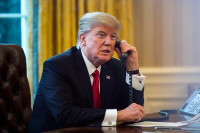 Acuerdan Trump y rey saudí crear zonas de seguridad en Siria y Yemen