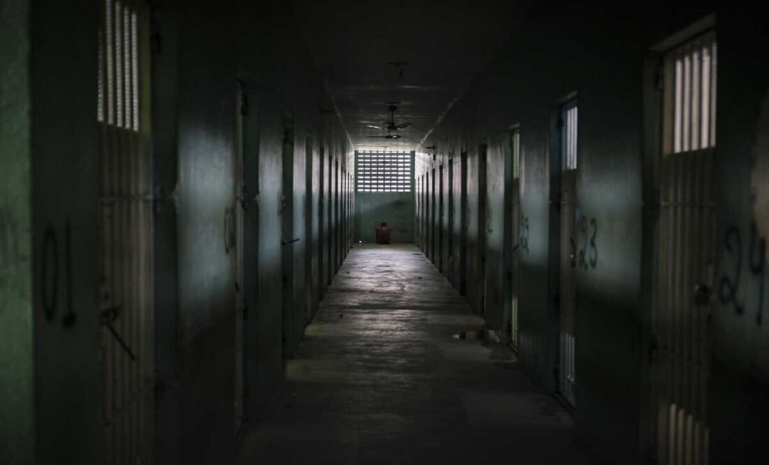 La Comisión Nacional detalló que César Fierro se vio obligado a aceptar la comisión de un ilícito en Estados Unidos y fue sentenciado a pena de muerte en ese país, permaneciendo 40 años en prisión antes de ser liberado. Foto: EL UNIVERSAL