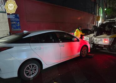 Realizan operativo contra estacionamiento prohibido en inmediaciones de Plaza de Toros México; remiten 7 vehículos al corralón