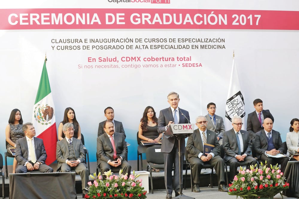 Miguel Ángel Mancera, jefe de Gobierno capitalino, se pronunció porque los legisladores homologuen las remuneraciones de los funcionarios (IVÁN STEPHENS. EL UNIVERSAL)