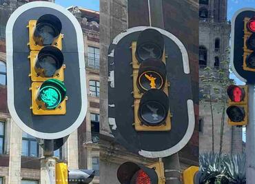 ¡Muy patriotas! Semáforos del Zócalo se suman a las fiestas patrias