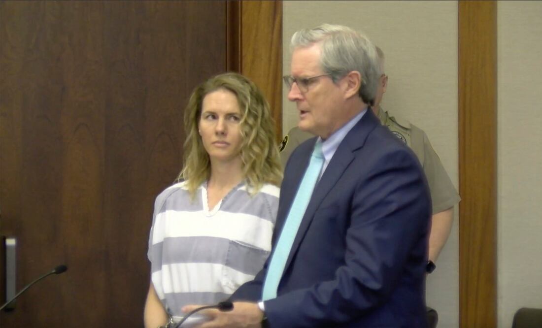 Ruby Franke duranta su audiencia de este 18 de diciembre de 2023 en St. George, Utah. Franke, madre de seis hijos y quien daba consejos de crianza en YouTube, se declaró culpable de abuso infantil. AP