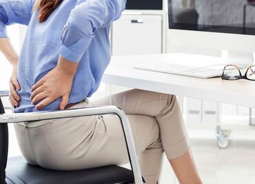 El tipo de ejercicio que nunca debes abandonar, según un fisioterapeuta; previene el dolor de espalda