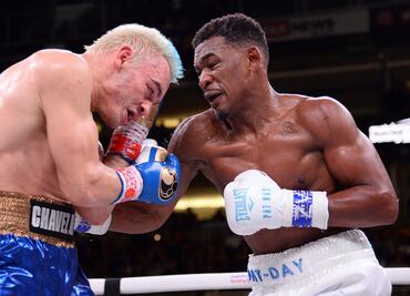 ¡Ridículo! Julio César Chávez Jr es noqueado en el quinto round