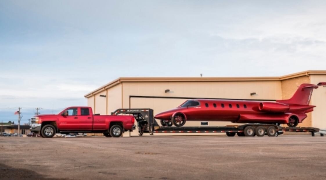 Conoce el jet privado transformado en limusina único en el mundo