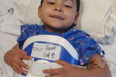 Piden ayuda para Gael; una bala perdida le perforó su único riñón