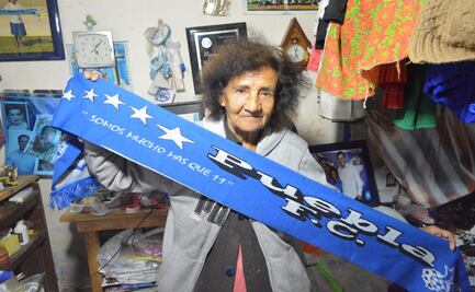 Doña Male, la abuelita más fiel al Puebla