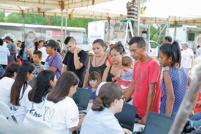 Dan a extranjeros ayuda humanitaria de Tamaulipas