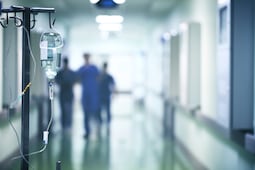 Brote de Salmonella en Hospital General de México: 41 médicos siguen hospitalizados