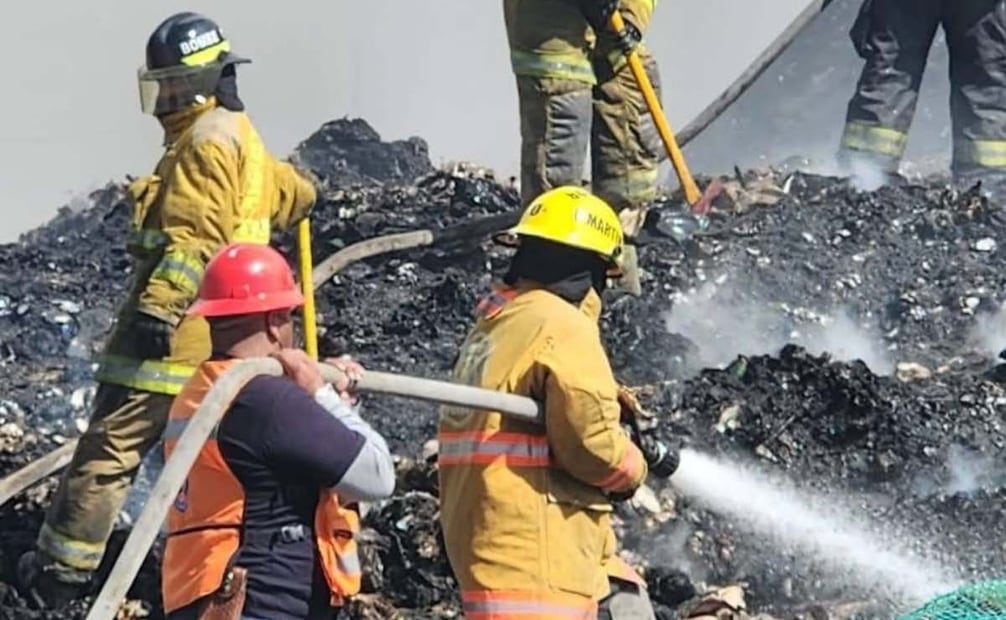 Bomberos atendieron incendio en relleno sanitario de Puebla (25/02/2026). Foto: Especial