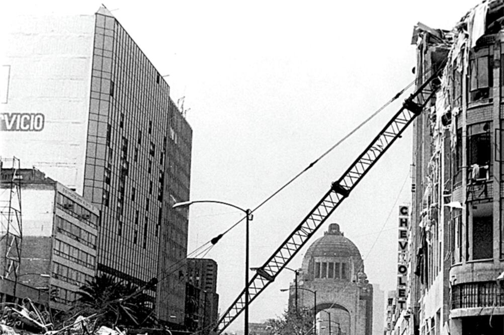 Las fotografías de Shinohara tiene un sentimiento armonioso en medio del desastre, comenta la curadora de la muestra (CORTESÍA MAYA COMUNICACIONES)