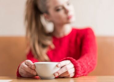 La común bebida que tiene graves efectos sobre los riñones y debes evitar