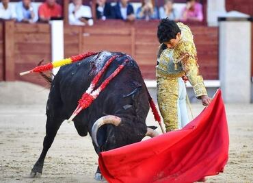 En Madrid Fonseca oreja y cornada