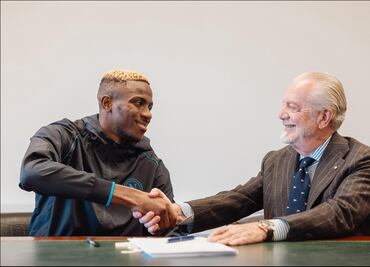 Victor Osimhen renueva con el Napoli hasta el 2026