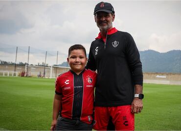 Atlas encuentra al pequeño aficionado que se viralizó en el duelo contra América; se llevó una gran sorpresa
