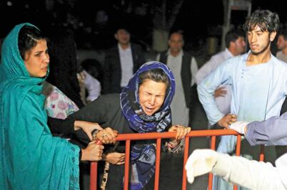 Atentado suicida en boda en Kabul deja 63 muertos y 182 heridos