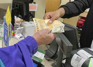 Se juega hoy el mayor premio de la historia de lotería en EU: ¡32 mil millones de pesos!