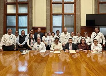 Tras protestas, Hugo Aguilar recibe a jubilados del IMSS en instalaciones de la SCJN