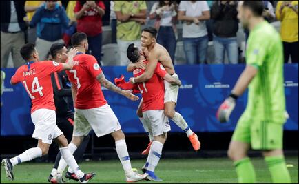 Chile derrota en penaltis a Colombia y avanza a semifinales de la Copa América