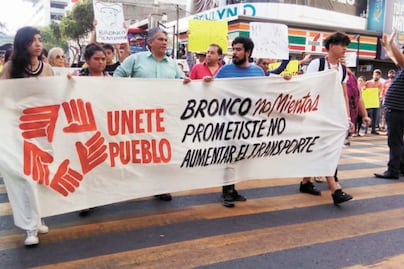 Con marcha, exigen al "Bronco" no al alza al transporte