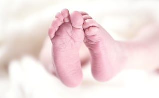 Tras fallecimiento de 5 recién nacidos, revisan expedientes y protocolos en hospital de Durango; autoridades se reúnen con las familias de las víctimas