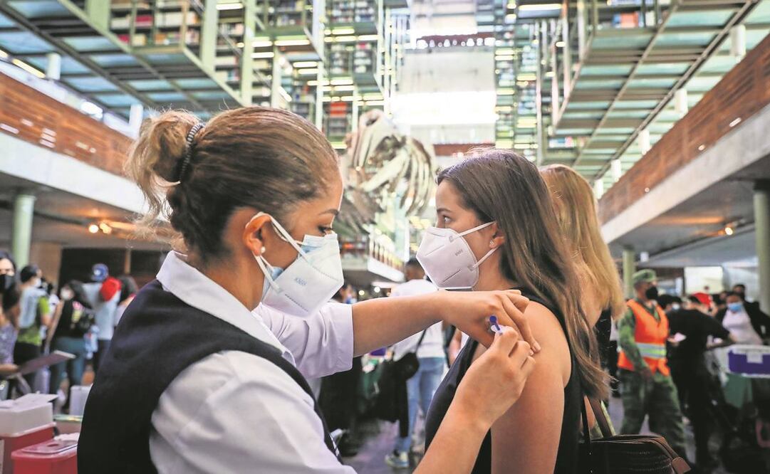 Durante la pandemia ocasionada por el coronavirus y sus variantes, en México se han utilizado vacunas de origen chino. Foto: Archivo/ EL UNIVERSAL.