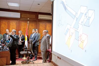 Estudio revela huecos en tumba de Tutankamón