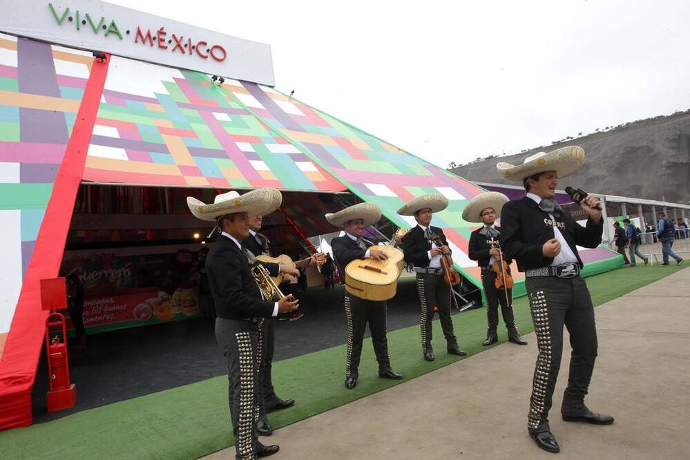 Achican las fiestas patrias en el extranjero