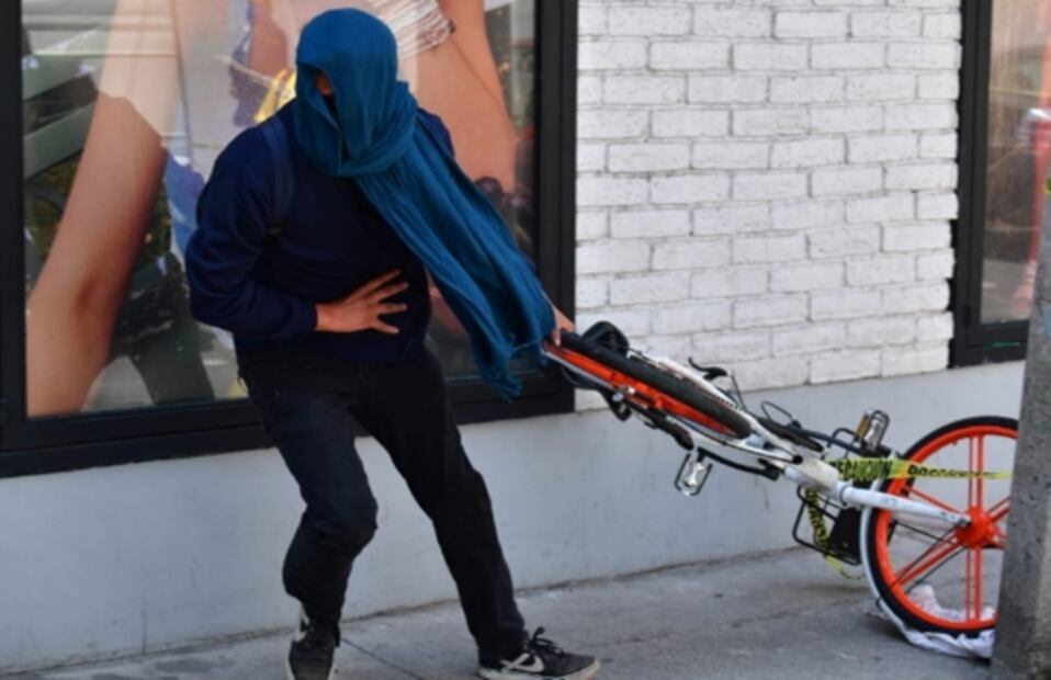 En 10 fotos, la marcha de encapuchados en CDMX por Giovanni y Floyd