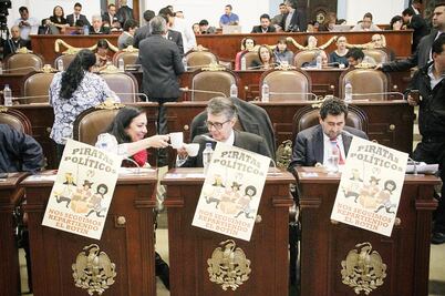 Comisiones dividen a la bancada de Morena